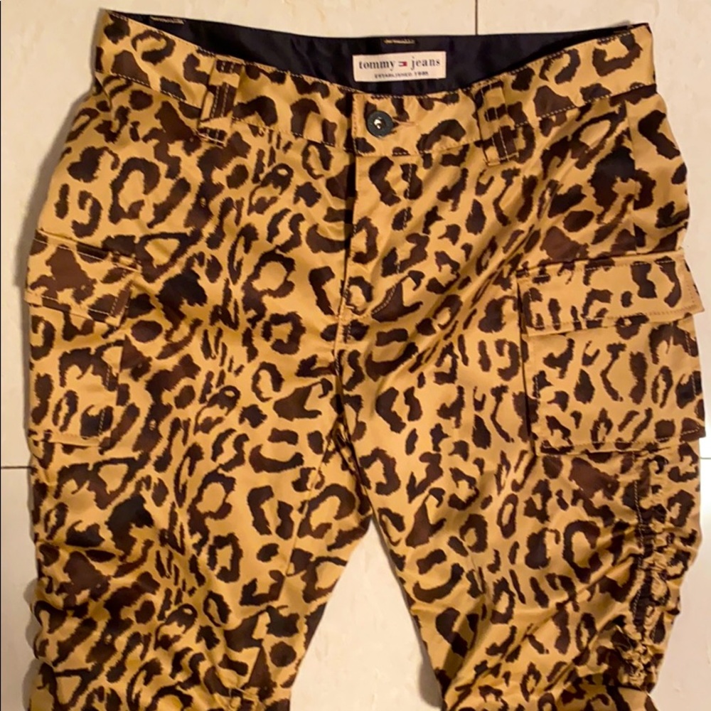 TOMMY HILFIGER cheetah leopard silk poly pants New